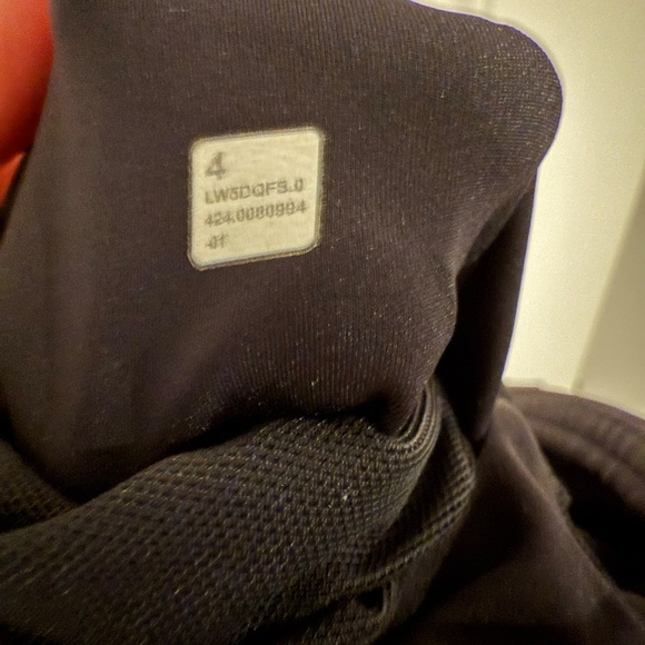 Lululemon Base Pace 28" High-Rise Leggings - Black Size 4 - Picture 5 of 5